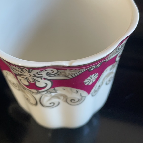 Pink and White Metallic Mug - Picture 4 of 4